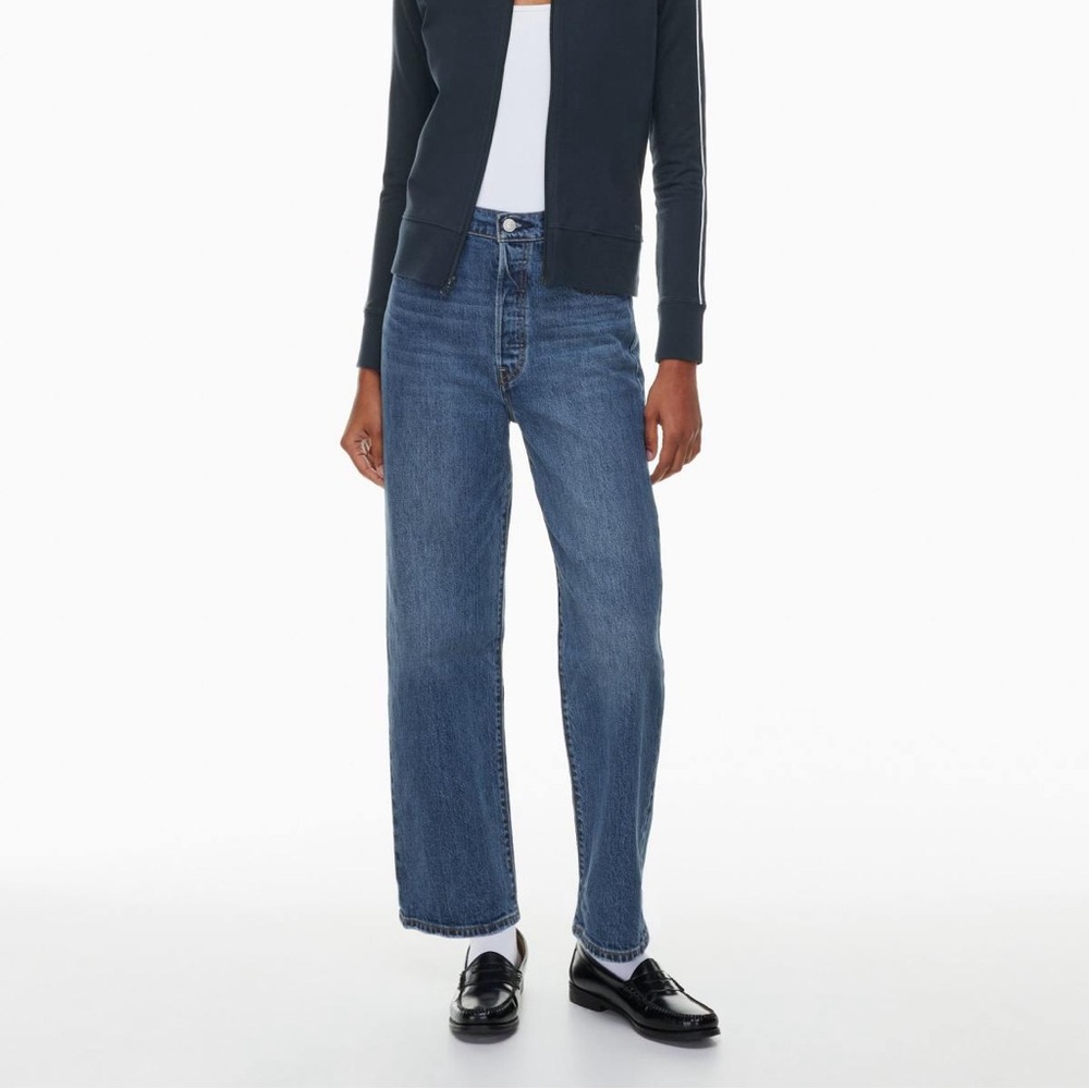 Levi’s Ribcage Straight Ankle Jeans 25